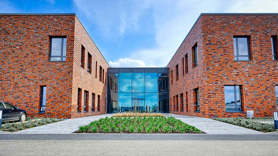 Зовнішній вигляд комерційної будівлі